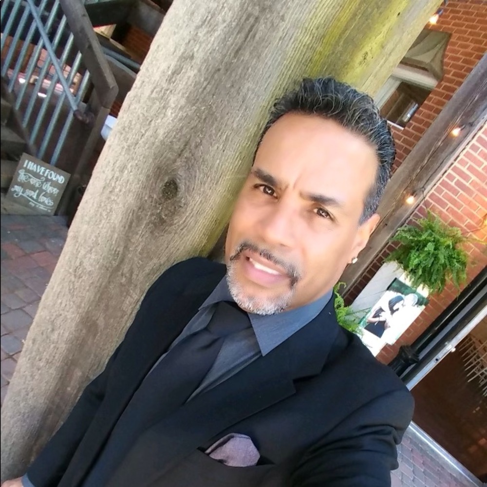 Meet your Posher, Thomas